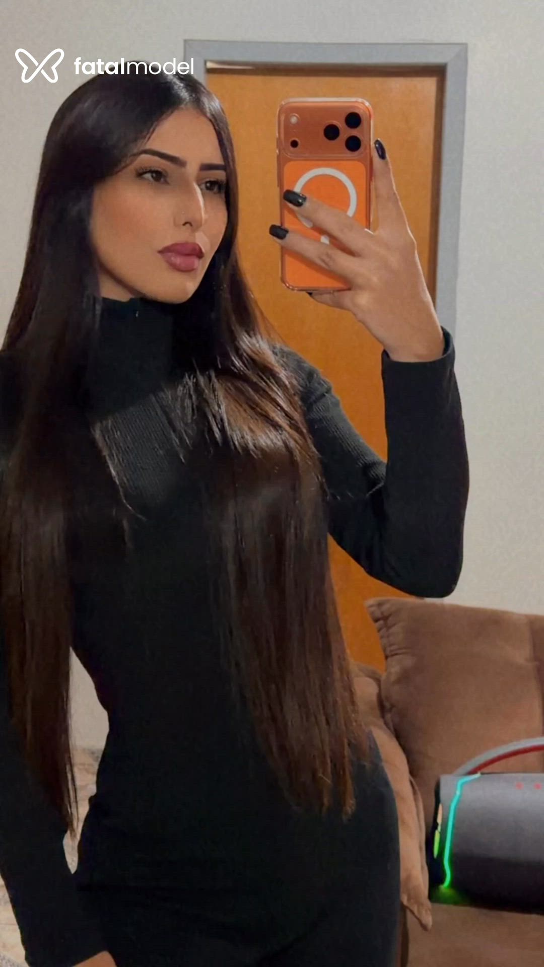 Acompanhante mulher morena (o) de olhos castanhos - Rafaela
