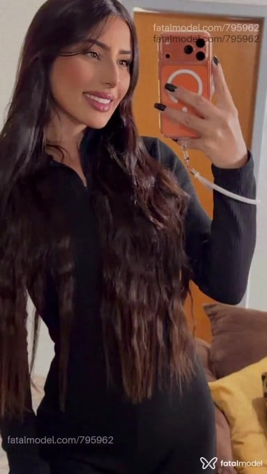 Acompanhante mulher morena (o) de olhos castanhos em Cascavel - Rafaela