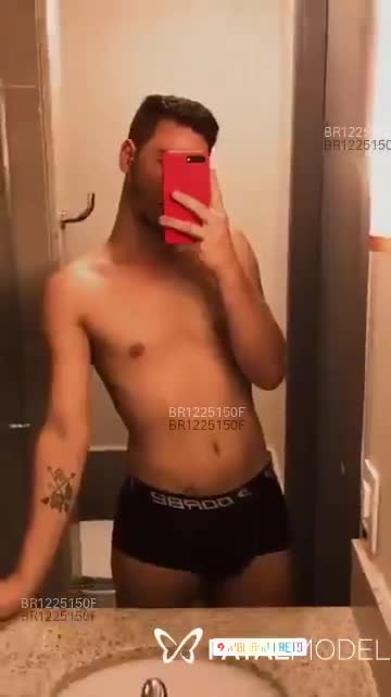 Acompanhante homem com cabelo castanho de olhos castanhos em Franca - Gabriel Barone