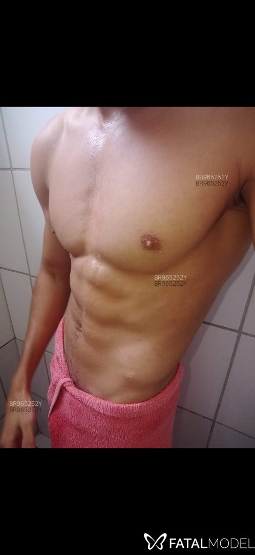 Acompanhante homem loira (o) de olhos mel em Feira de Santana Acompanhante homem loira (o) de olhos mel em Feira de Santana - Exclusivo
