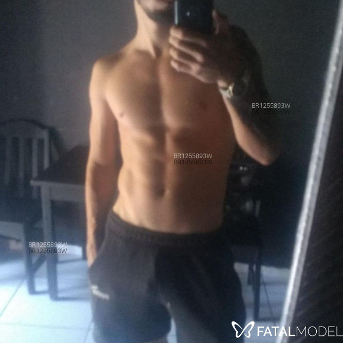 Acompanhante homem com cabelo castanho de olhos castanhos em Rio de Janeiro - Cristian