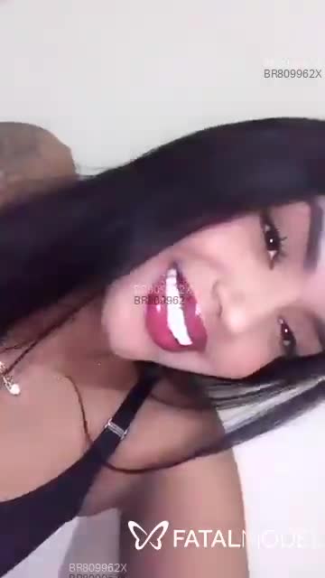 Acompanhante mulher morena (o) de olhos castanhos em Uberlândia Acompanhante mulher morena (o) de olhos castanhos em Uberlândia - Samanta Schultz