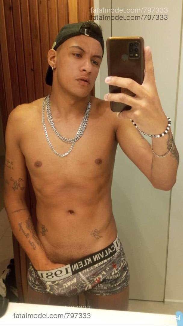 Acompanhante homem morena (o) de olhos pretos em Mogi das Cruzes Acompanhante homem morena (o) de olhos pretos em Mogi das Cruzes - Léo Tavares