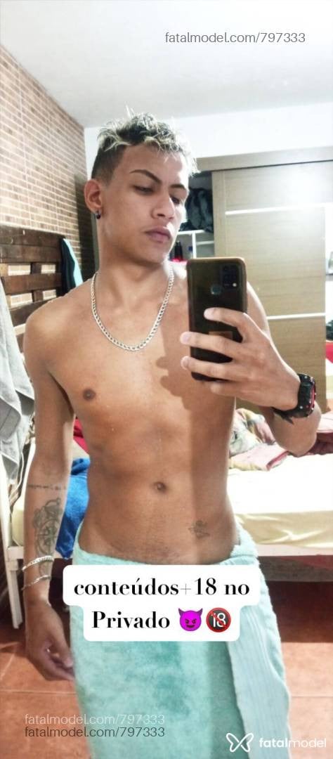 Acompanhante homem morena (o) de olhos pretos em Mogi das Cruzes Acompanhante homem morena (o) de olhos pretos em Mogi das Cruzes - Léo Tavares