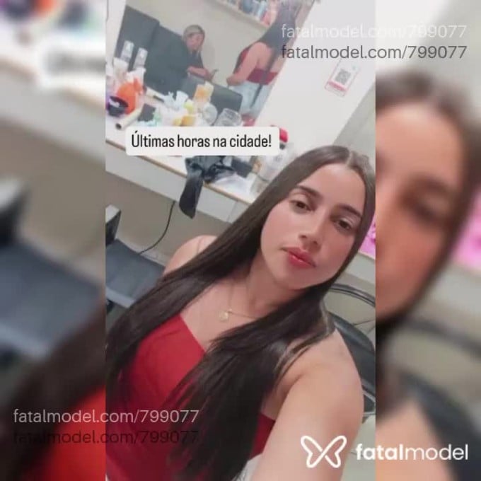 Acompanhante mulher com cabelo castanho de olhos castanhos - Gabriella Lima