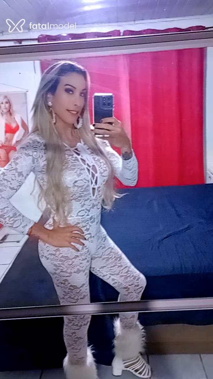 Acompanhante travesti loira (o) de olhos castanhos - Roberta Santana