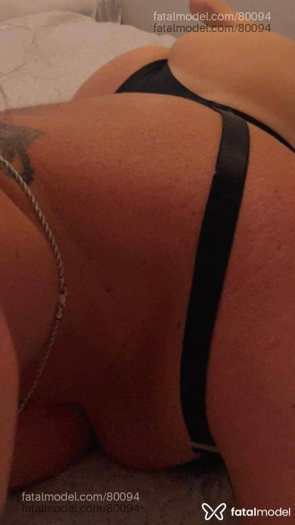 Acompanhante mulher loira (o) de olhos castanhos - Bianca