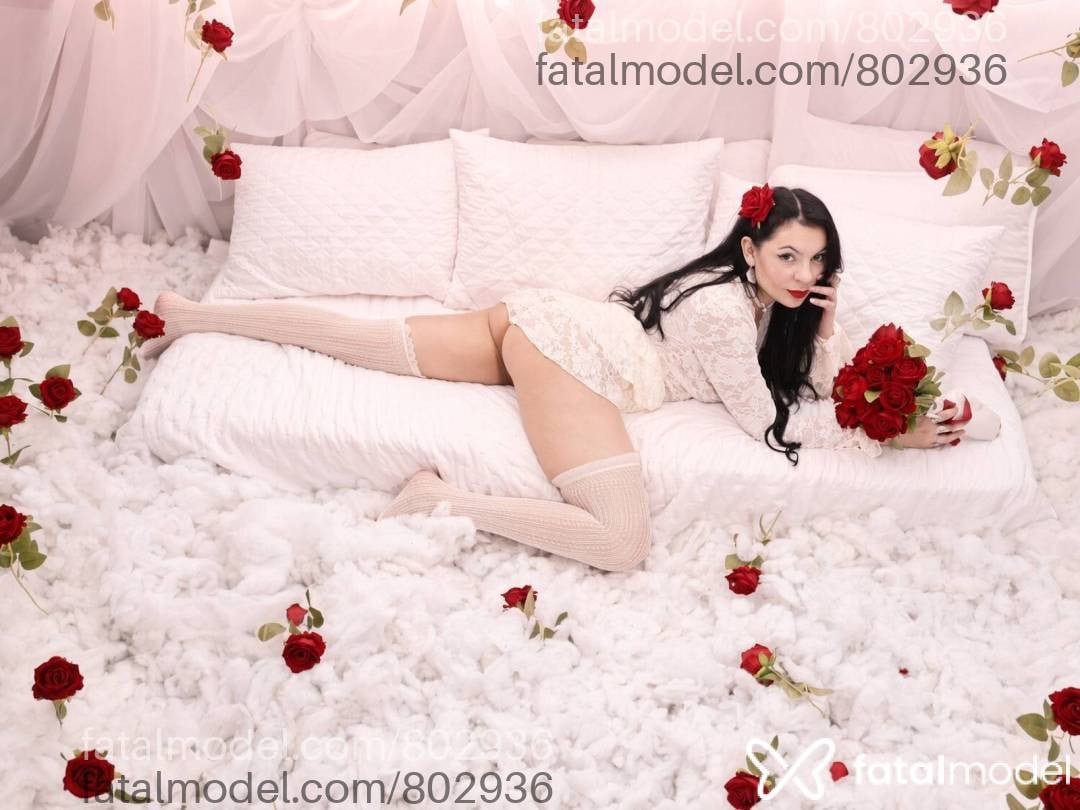 Acompanhante mulher morena (o) de olhos pretos - XNYMPHOTEEFX