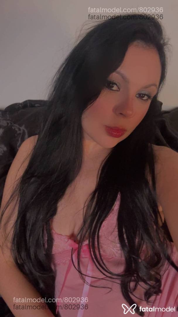 Acompanhante mulher morena (o) de olhos pretos em Curitiba Acompanhante mulher morena (o) de olhos pretos em Curitiba - XNYMPHOTEEFX