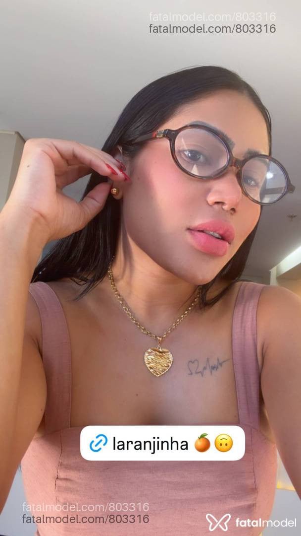 Acompanhante mulher morena (o) de olhos castanhos - Laryssa