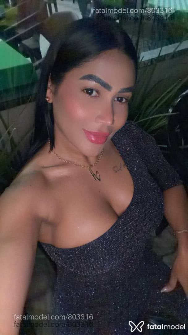 Acompanhante mulher morena (o) de olhos castanhos - Laryssa