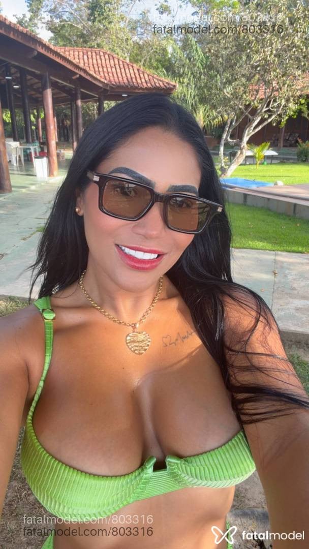 Acompanhante mulher morena (o) de olhos castanhos em Santana do Araguaia - Laryssa