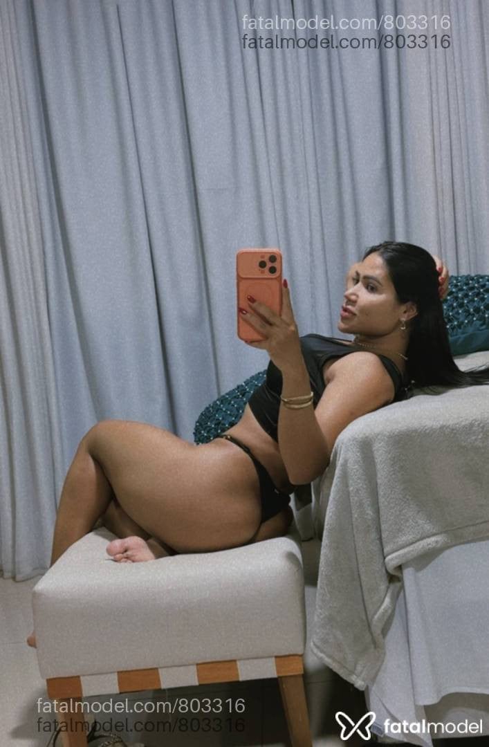 Acompanhante mulher morena (o) de olhos castanhos em Catalão - Laryssa