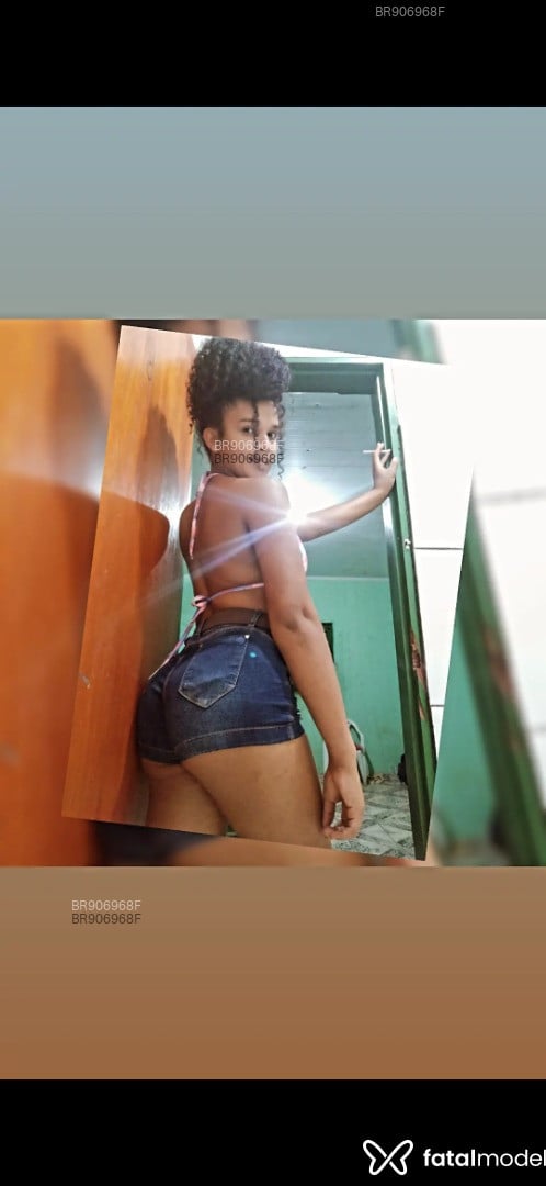 Acompanhante travesti morena (o) de olhos castanhos em Anápolis - Bianka