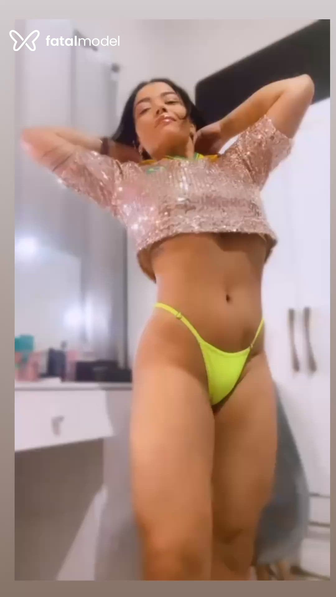 Acompanhante mulher com cabelo castanho de olhos castanhos em Itaberaí Acompanhante mulher com cabelo castanho de olhos castanhos em Itaberaí - Paraaense