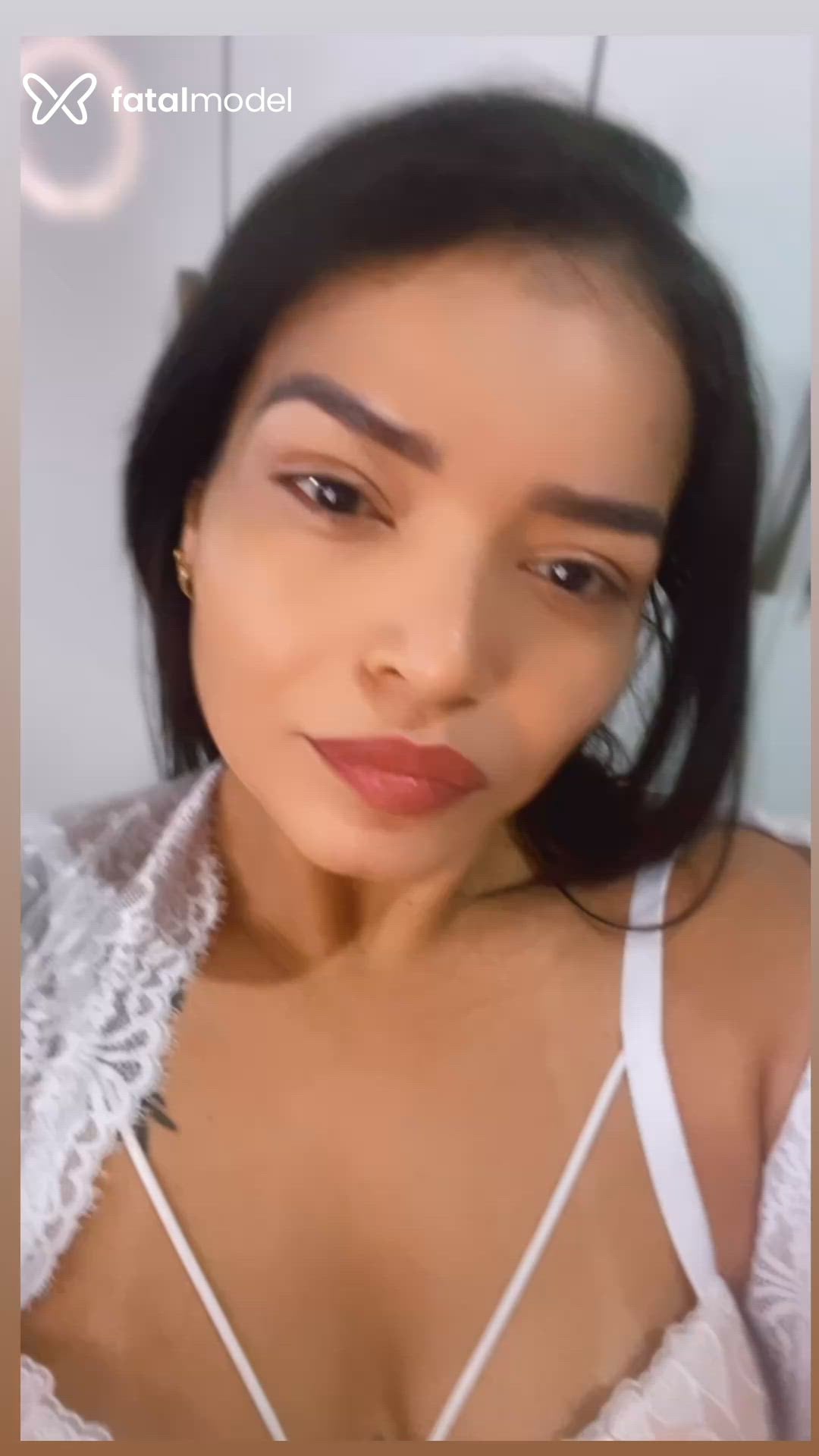 Acompanhante mulher com cabelo castanho de olhos castanhos em Itaberaí Acompanhante mulher com cabelo castanho de olhos castanhos em Itaberaí - Paraaense