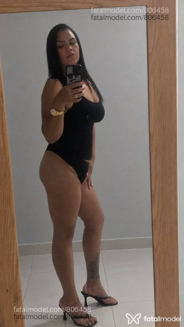 Acompanhante mulher com cabelo castanho de olhos castanhos - Natielly Damascen