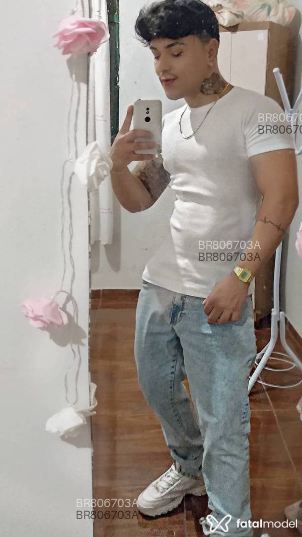 Acompanhante homem com cabelo castanho de olhos castanhos em Porto Alegre Acompanhante homem com cabelo castanho de olhos castanhos em Porto Alegre - Cristhianpauzao