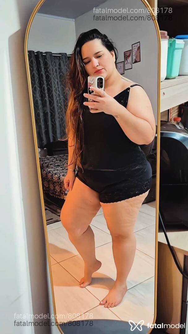 Acompanhante mulher morena (o) de olhos castanhos - Gabbi Millan