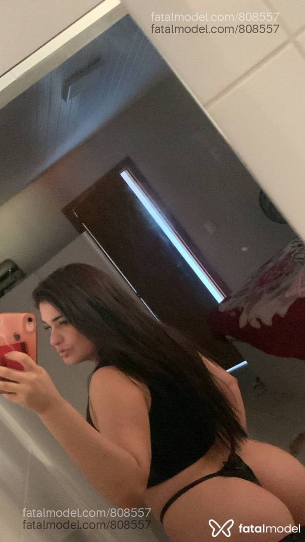 Acompanhante mulher com cabelo castanho de olhos verdes em Frederico Westphalen Acompanhante mulher com cabelo castanho de olhos verdes em Frederico Westphalen - NINA LINS