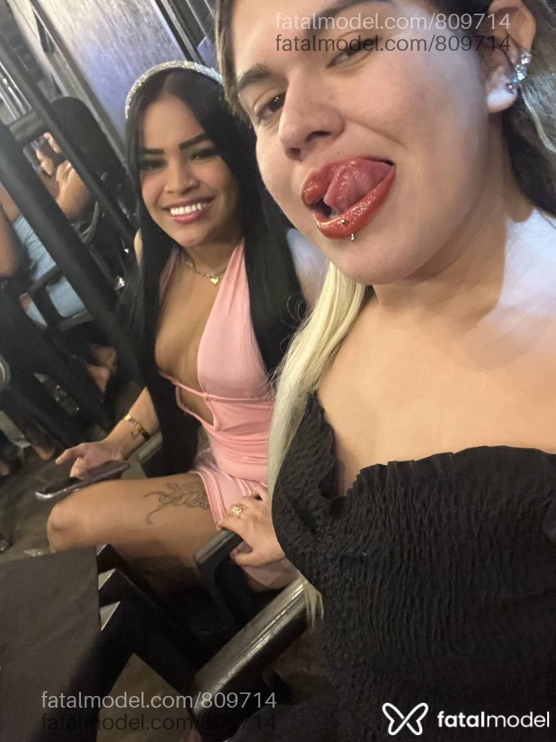 Acompanhante mulher loira (o) de olhos castanhos - Karina Scobar