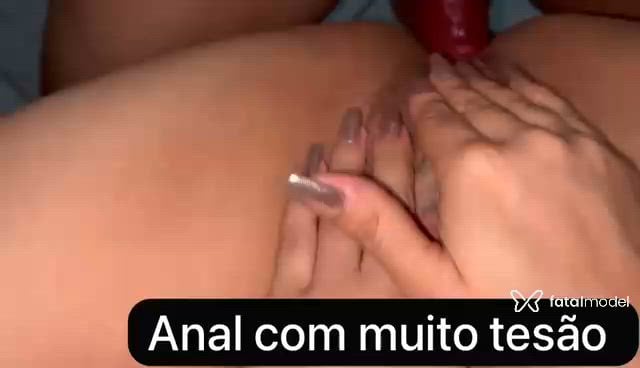 Acompanhante mulher loira (o) de olhos castanhos - Karina Scobar