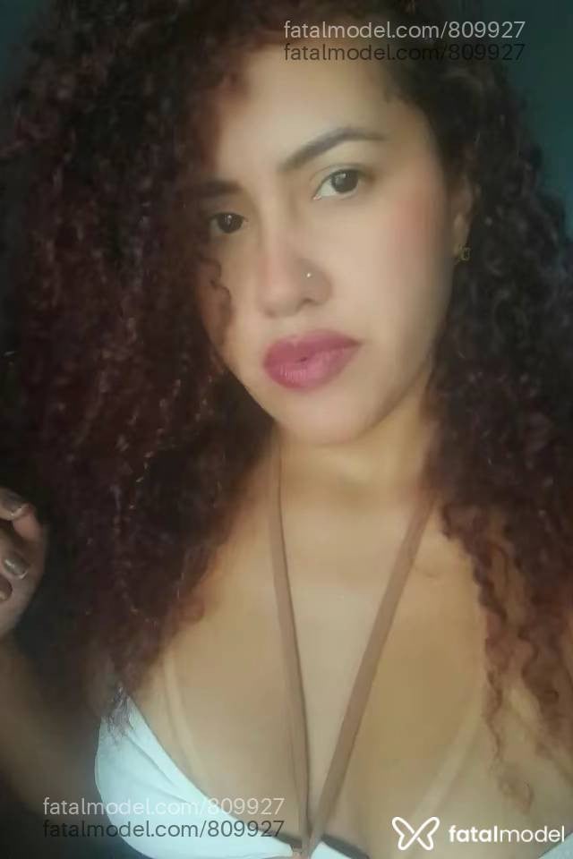 Acompanhante mulher morena (o) de olhos castanhos - Karen Lopes