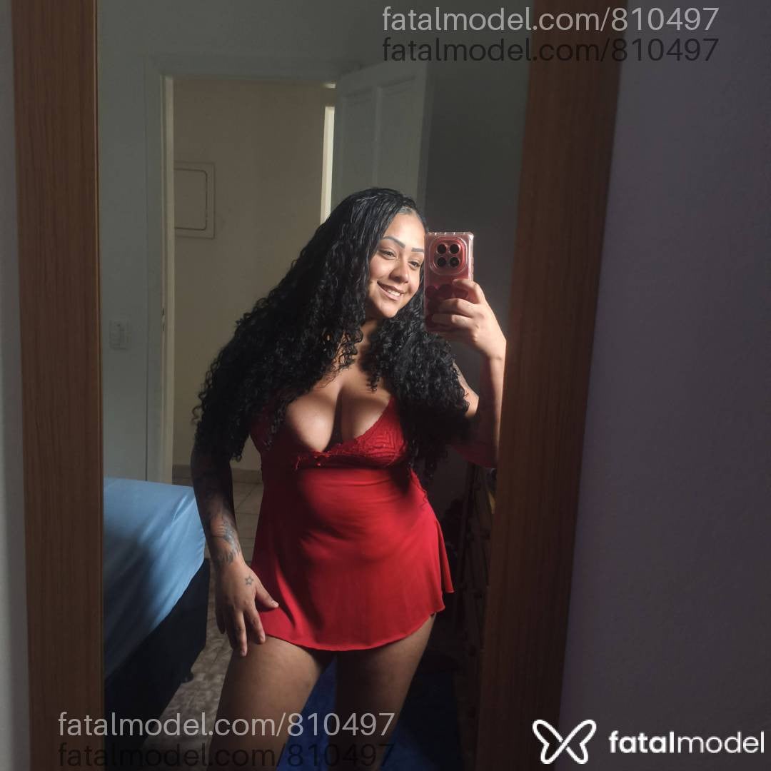 Acompanhante mulher morena (o) de olhos pretos - Suellen Araújo