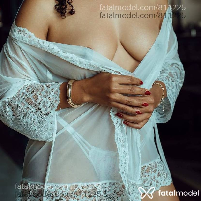 Acompanhante mulher morena (o) de olhos castanhos em Cascavel - Quézia Martins