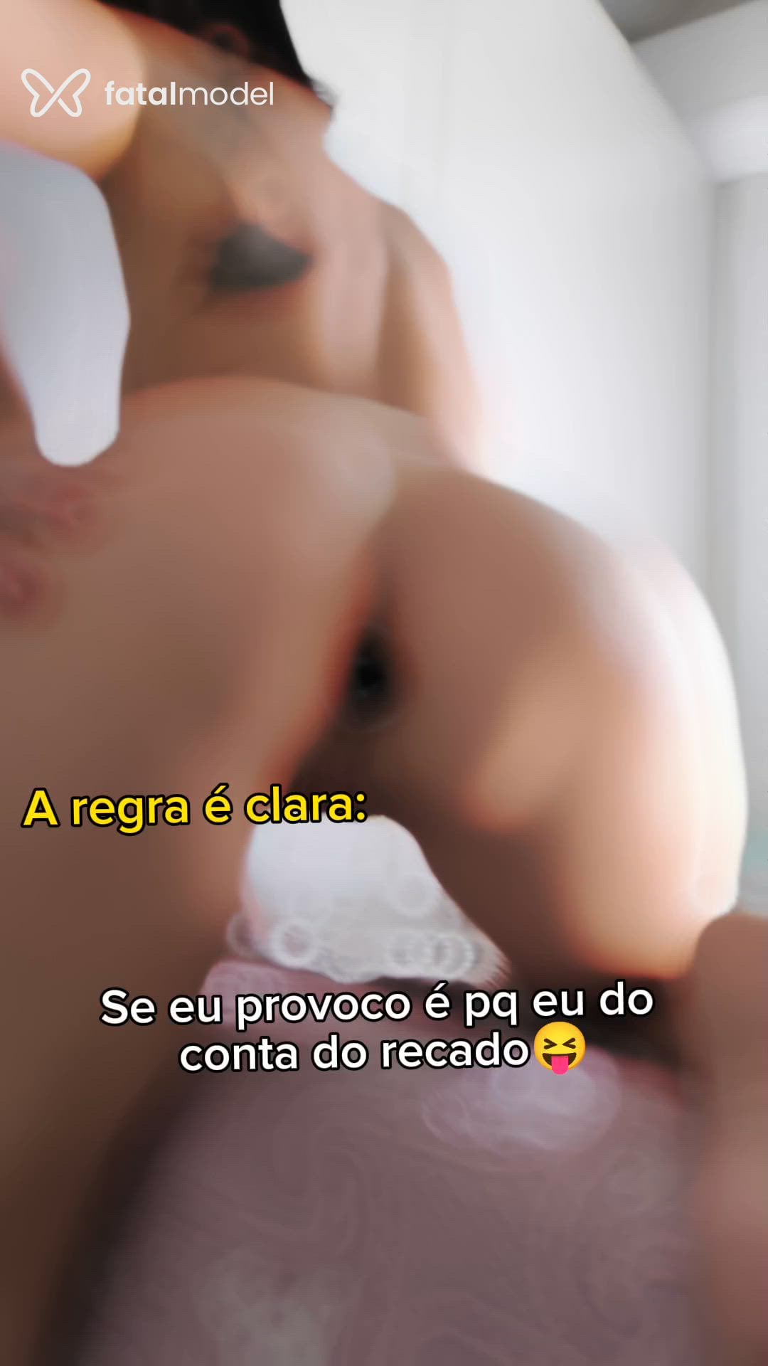 Acompanhante mulher com cabelo castanho de olhos verdes - Maya Rios