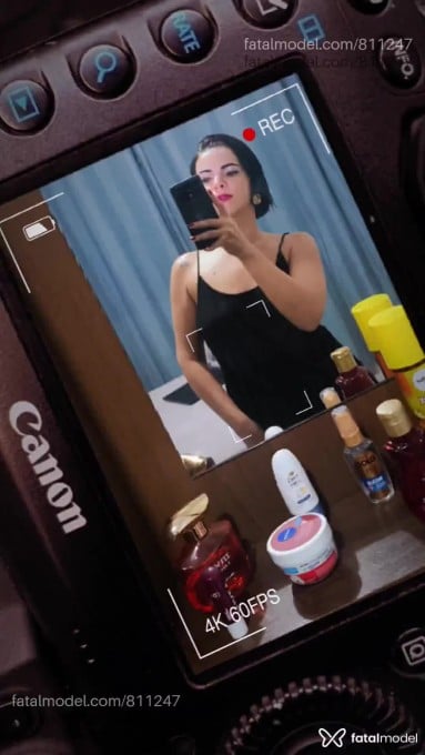 Acompanhante mulher com cabelo castanho de olhos verdes em Pindamonhangaba - Maya Rios