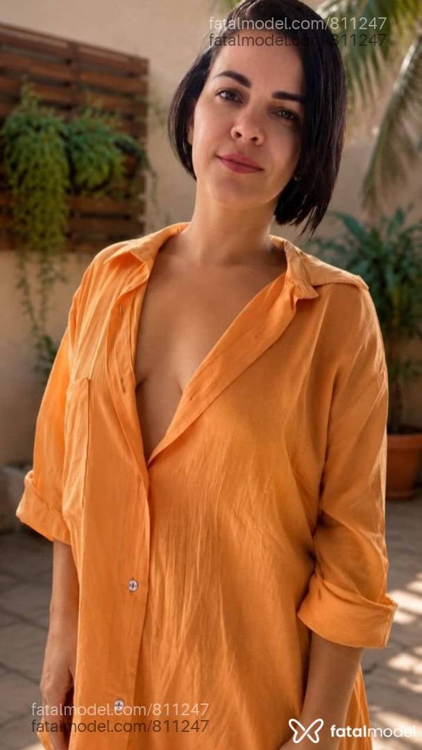 Acompanhante mulher morena (o) de olhos verdes - Mariah Rios