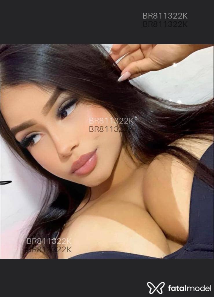 Acompanhante mulher trans com cabelo castanho de olhos mel em Navegantes - Amanda