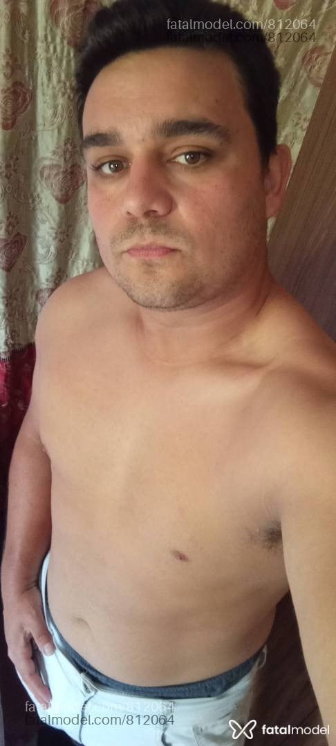 Acompanhante homem com cabelo castanho de olhos castanhos - Mano Eros