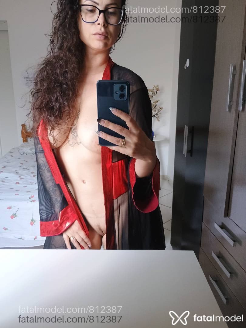 Acompanhante mulher com cabelo castanho de olhos castanhos em São José dos Campos - Amanda Soares