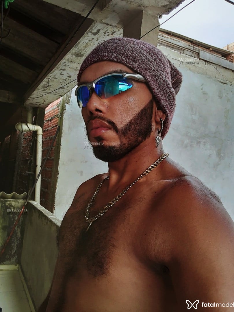 Acompanhante homem morena (o) de olhos castanhos em Joinville Acompanhante homem morena (o) de olhos castanhos em Joinville - Ricardão