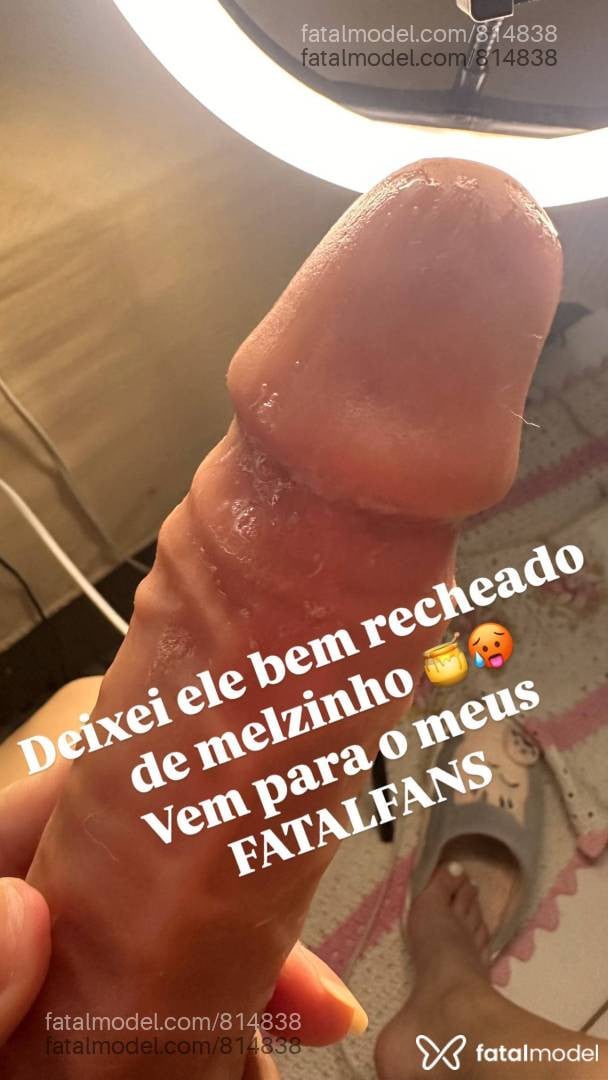 Acompanhante mulher morena (o) de olhos mel - Mahh
