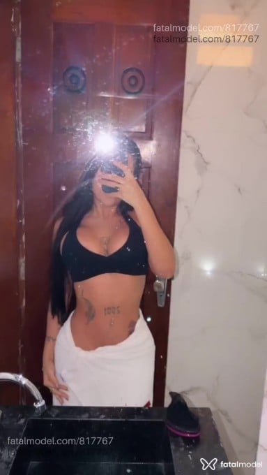 Acompanhante mulher morena (o) de olhos castanhos - Livia Caldas