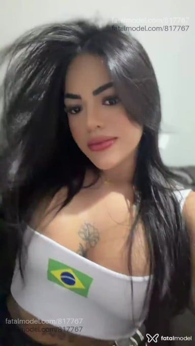 Acompanhante mulher morena (o) de olhos castanhos - Livia Caldas