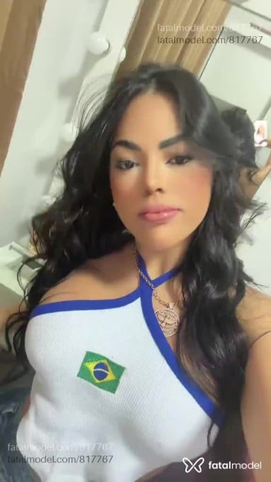Acompanhante mulher morena (o) de olhos castanhos - Livia Caldas