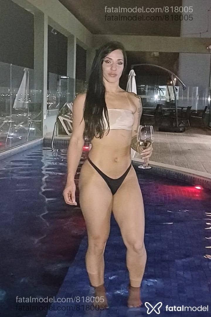 Acompanhante mulher morena (o) de olhos castanhos - Ravena