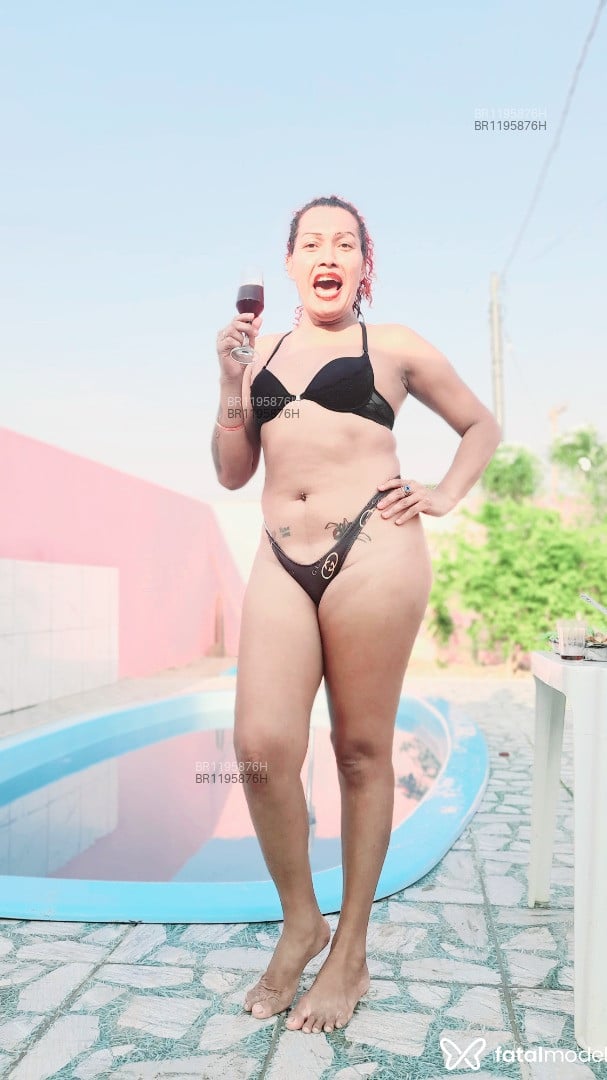 Acompanhante mulher trans ruiva (o) de olhos castanhos em Cáceres - Melissa mel