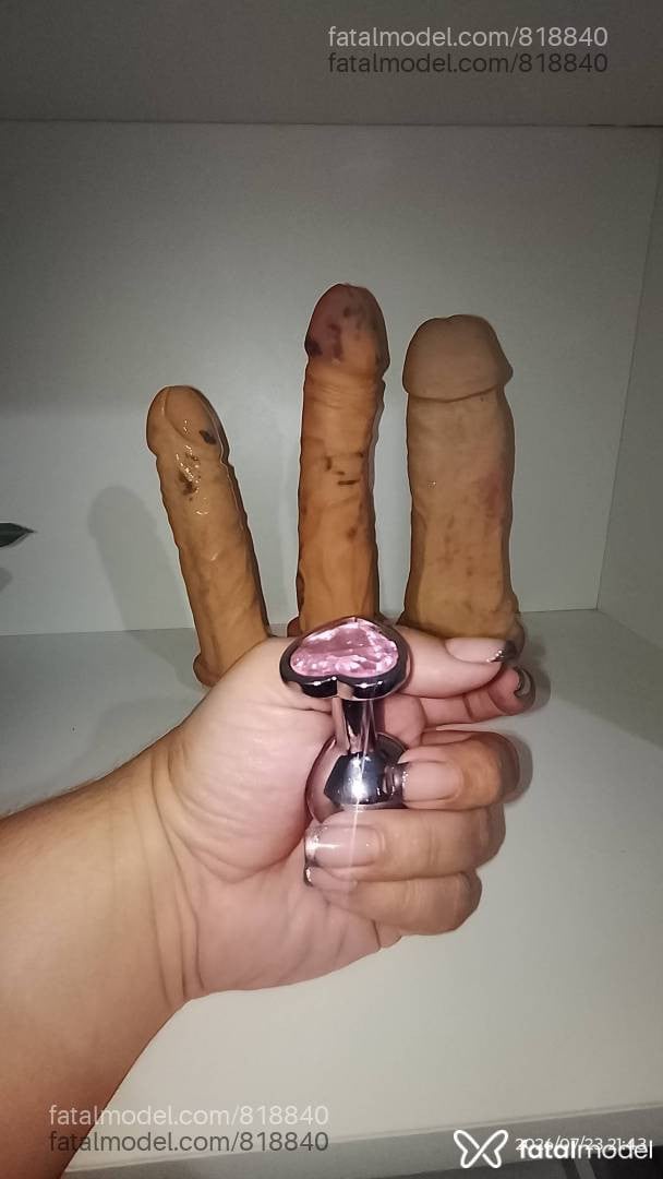 Acompanhante mulher ruiva (o) de olhos castanhos - BIANCAPLUS SIZE