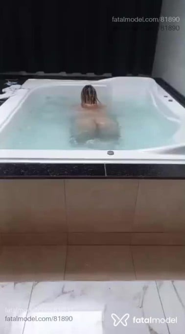 Acompanhante mulher trans loira (o) de olhos castanhos em Ponta Grossa - Mia vadia