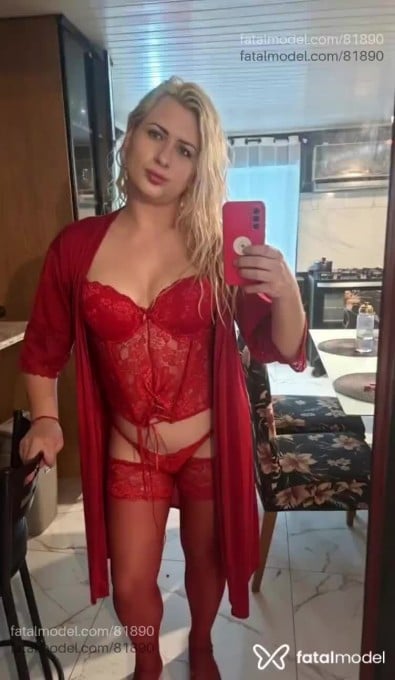 Acompanhante mulher trans loira (o) de olhos castanhos em Ponta Grossa - Mia vadia