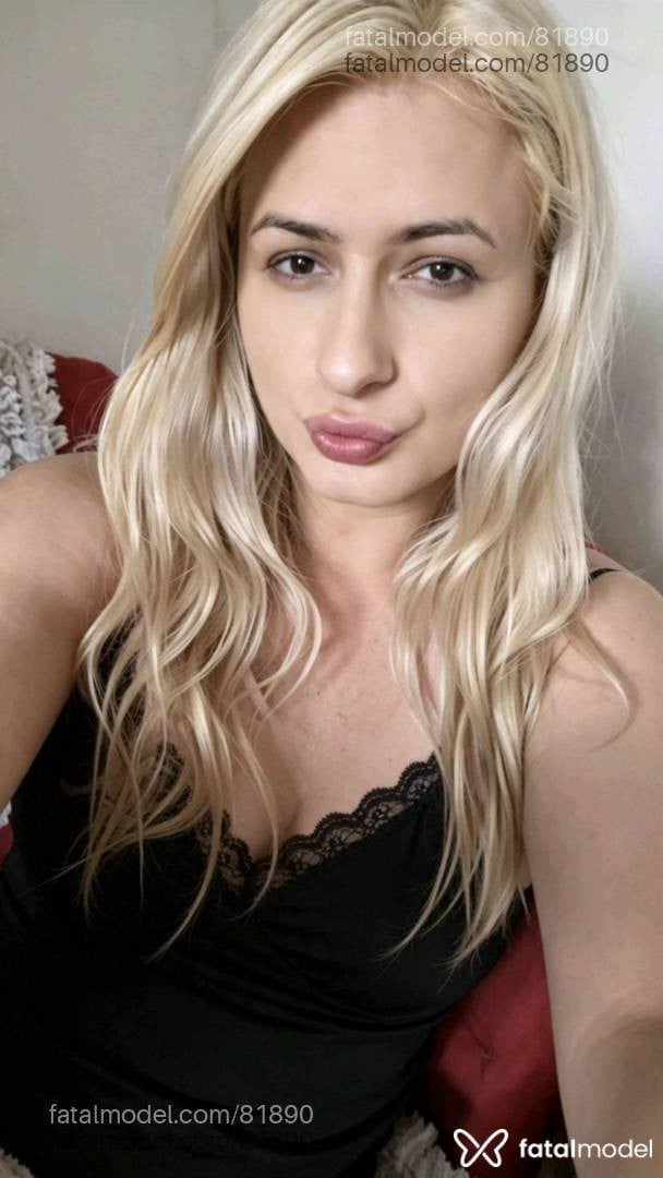 Acompanhante mulher trans loira (o) de olhos castanhos em Ponta Grossa - Miazinha