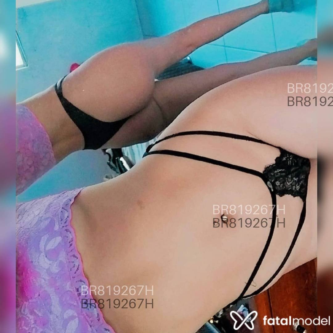 Acompanhante mulher morena (o) de olhos mel em Passo Fundo Acompanhante mulher morena (o) de olhos mel em Passo Fundo - Emanuelle Goulart