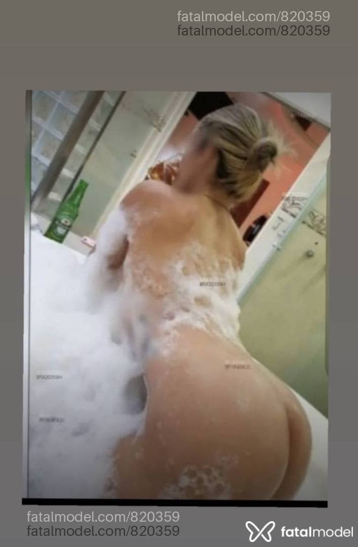 Acompanhante mulher loira (o) de olhos castanhos em Garibaldi Acompanhante mulher loira (o) de olhos castanhos em Garibaldi - Kamila