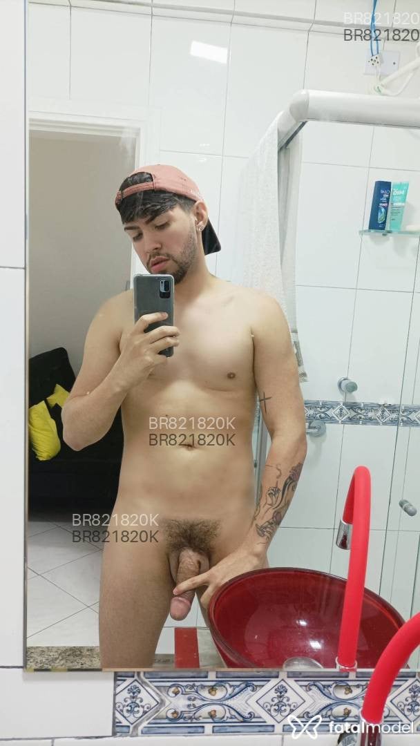Acompanhante homem com cabelo castanho de olhos castanhos em Belo Horizonte - LUCAS SAMPAIO