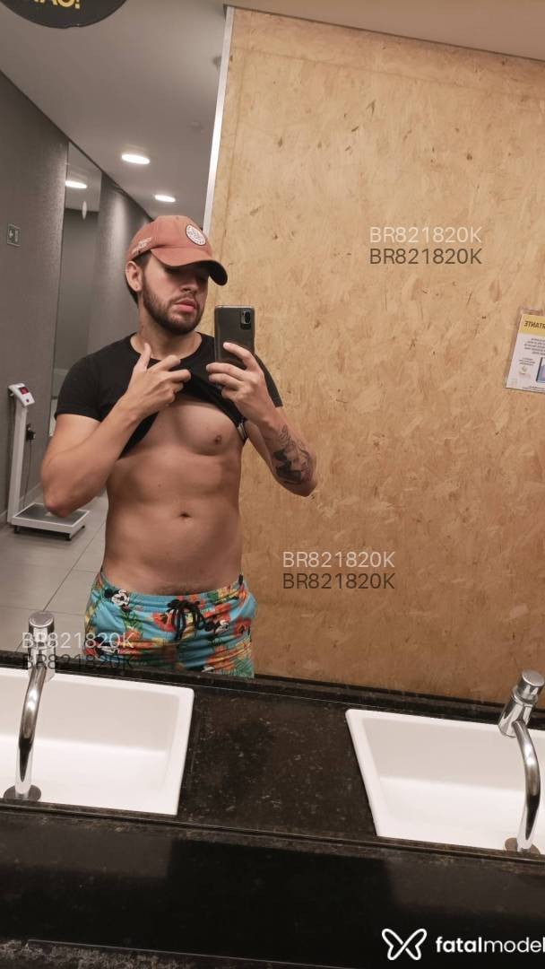 Acompanhante homem com cabelo castanho de olhos castanhos em Belo Horizonte - LUCAS SAMPAIO